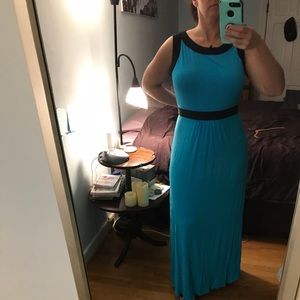 Like New!  Land’s End Maxi - Navy and blue